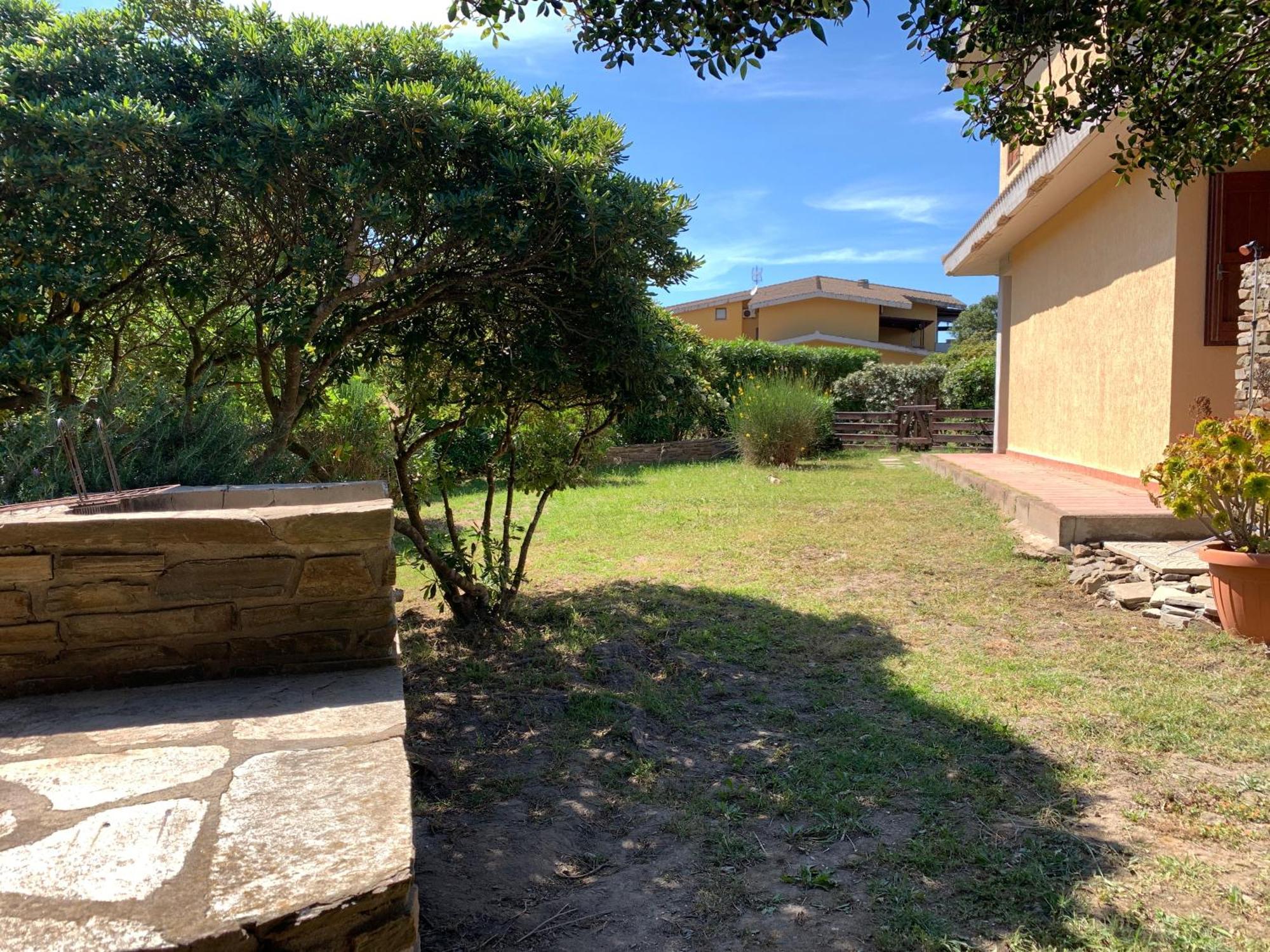 L' Elicriso, A Pochi Passi Dal Mare Con Giardino Privato - The Elicriso, A Few Meters From The Sea, With Private Garden Appartement Stintino Buitenkant foto